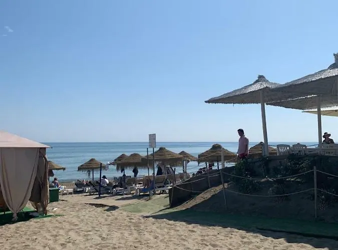 Beachside In ماربيا