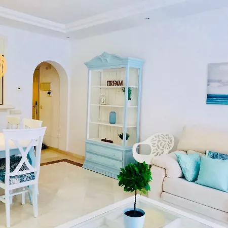 Beachside In Apartment *