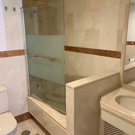 Апартаменты Beachside In