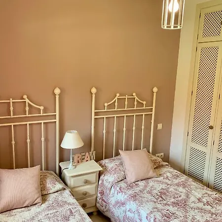 Beachside In Apartment Marbella