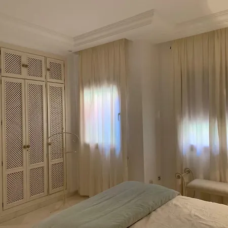 Beachside In * מארבלה