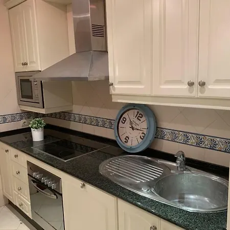 Beachside In Apartament Marbella