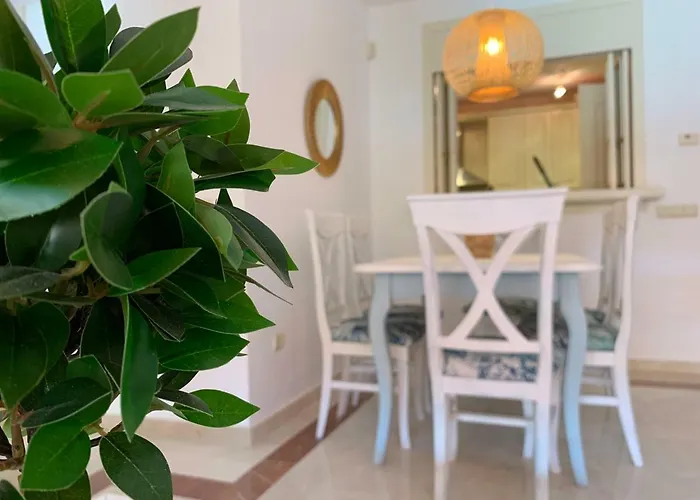 Beachside In Apartment *